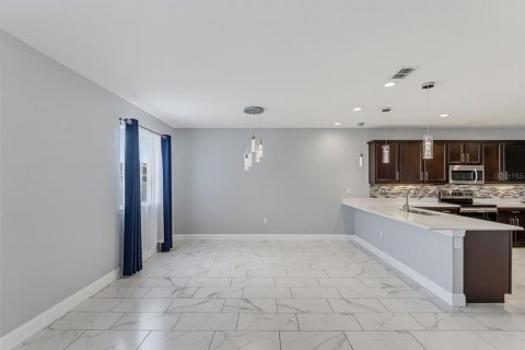 Villa ou maison à vendre à Lakeland, Floride: 5 chambres, 297.29 m2 № 2407110 - photo 16