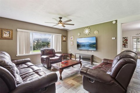 Casa en venta en Apopka, Florida, 4 dormitorios, 230.03 m2 № 2358195 - foto 8
