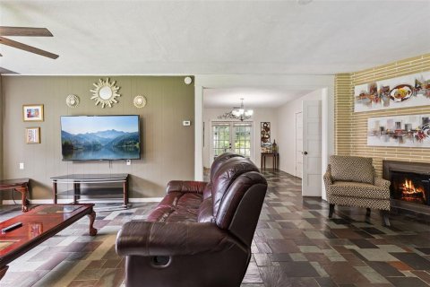 Casa en venta en Apopka, Florida, 4 dormitorios, 230.03 m2 № 2358195 - foto 9