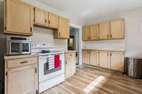 Casa en venta en Apopka, Florida, 4 dormitorios, 230.03 m2 № 2358195 - foto 18