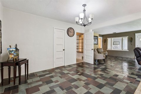 Casa en venta en Apopka, Florida, 4 dormitorios, 230.03 m2 № 2358195 - foto 11