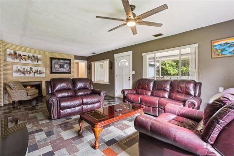 Casa en venta en Apopka, Florida, 4 dormitorios, 230.03 m2 № 2358195 - foto 7