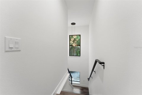 House in Tampa, Florida 4 bedrooms, 262.17 sq.m. № 1342291 - photo 25