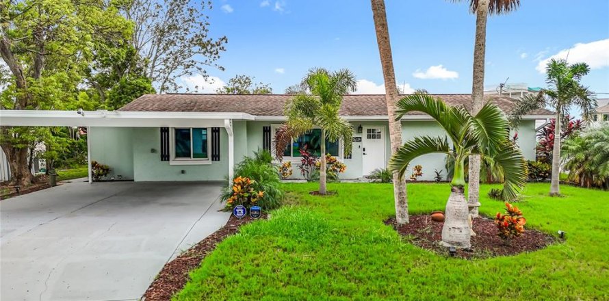 House in Hudson, Florida 3 bedrooms, 144 sq.m. № 1907819