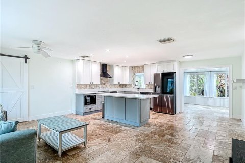 House in Hudson, Florida 3 bedrooms, 144 sq.m. № 1907819 - photo 7