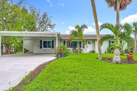House in Hudson, Florida 3 bedrooms, 144 sq.m. № 1907819 - photo 3