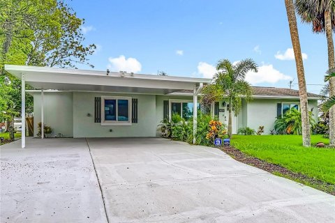 House in Hudson, Florida 3 bedrooms, 144 sq.m. № 1907819 - photo 4
