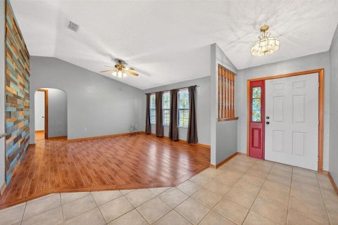 Casa en venta en Mount Dora, Florida, 4 dormitorios, 157.19 m2 № 2142503 - foto 5