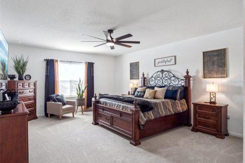 House in Howey-in-the-Hills, Florida 4 bedrooms, 280.56 sq.m. № 2220795 - photo 21