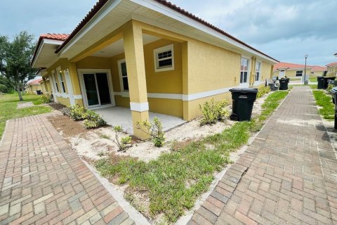 House in Kissimmee, Florida 2 bedrooms, 85.75 sq.m. № 2105315 - photo 3