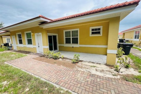 House in Kissimmee, Florida 2 bedrooms, 85.75 sq.m. № 2105315 - photo 2