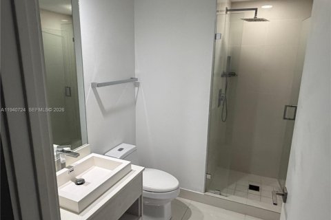 Condo in Miami, Florida, 1 bedroom  № 2002294 - photo 5