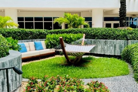 Condominio en venta en Miami Beach, Florida, 2 dormitorios, 96.15 m2 № 2031698 - foto 26