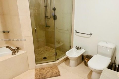 Condominio en venta en Miami Beach, Florida, 2 dormitorios, 96.15 m2 № 2031698 - foto 8