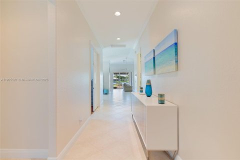 Casa en venta en West Palm Beach, Florida, 3 dormitorios, 184.32 m2 № 1957024 - foto 3