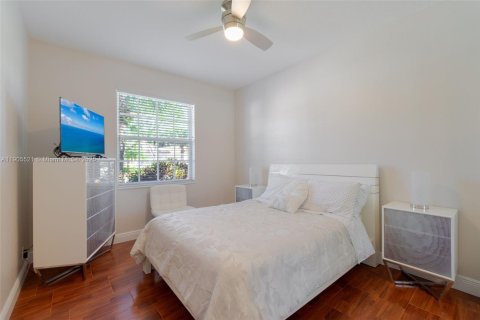 Casa en venta en West Palm Beach, Florida, 3 dormitorios, 184.32 m2 № 1957024 - foto 19