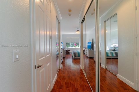 Casa en venta en West Palm Beach, Florida, 3 dormitorios, 184.32 m2 № 1957024 - foto 14