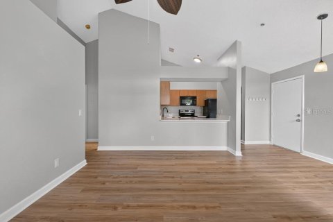 Condominio en venta en Tampa, Florida, 2 dormitorios, 73.11 m2 № 2110866 - foto 10