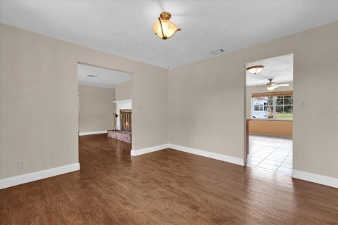 Casa en venta en Orange City, Florida, 3 dormitorios, 167.04 m2 № 1810804 - foto 11