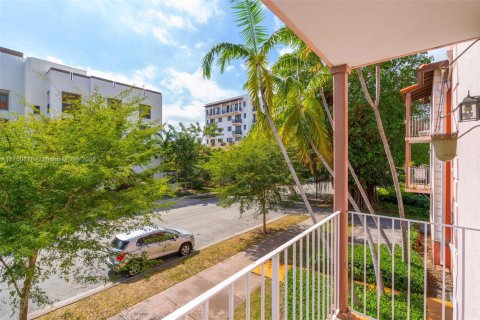 Condo in Coral Gables, Florida, 2 bedrooms  № 1729391 - photo 20