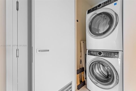 Купить кондоминиум в Санни-Айлс-Бич, Флорида 2 спальни, 113.62м2, № 2075650 - фото 18