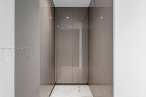 Купить кондоминиум в Санни-Айлс-Бич, Флорида 2 спальни, 113.62м2, № 2075650 - фото 23