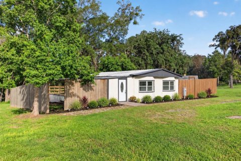 House in Keystone Heights, Florida 3 bedrooms, 89.19 sq.m. № 2355662