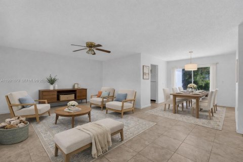 Villa ou maison à vendre à Homestead, Floride: 3 chambres, 105.91 m2 № 2056649 - photo 3