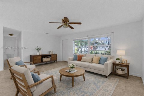 Villa ou maison à vendre à Homestead, Floride: 3 chambres, 105.91 m2 № 2056649 - photo 2