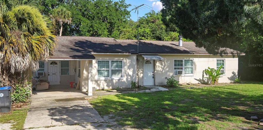 Immobilier commercial à Titusville, Floride 7 chambres, 259.75 m2 № 2312304