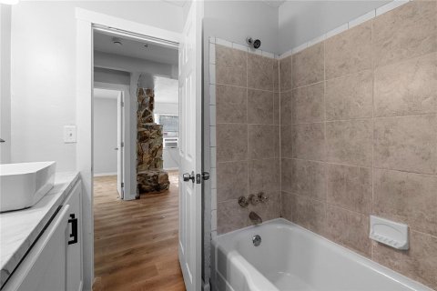 Immobilier commercial à vendre à Titusville, Floride: 7 chambres, 259.75 m2 № 2312304 - photo 13