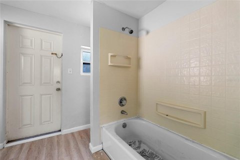 Immobilier commercial à vendre à Titusville, Floride: 7 chambres, 259.75 m2 № 2312304 - photo 22
