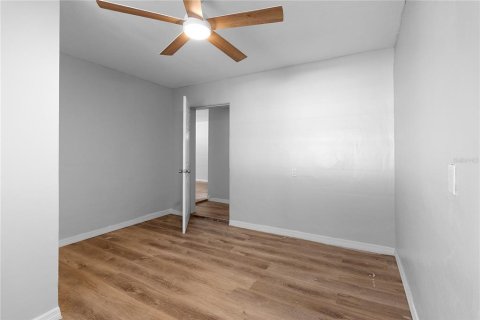 Immobilier commercial à vendre à Titusville, Floride: 7 chambres, 259.75 m2 № 2312304 - photo 11