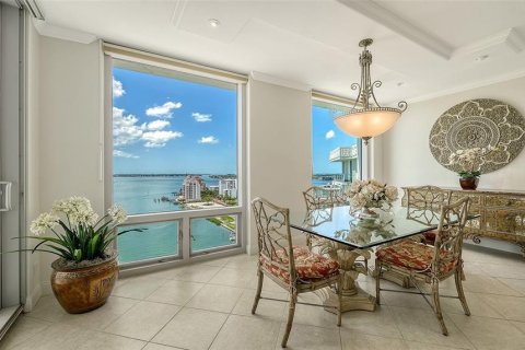 Condominio en venta en Sarasota, Florida, 2 dormitorios, 161.28 m2 № 2278081 - foto 15
