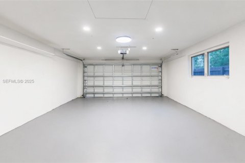 Casa en venta en Fort Lauderdale, Florida, 2 dormitorios, 165.92 m2 № 1994348 - foto 22