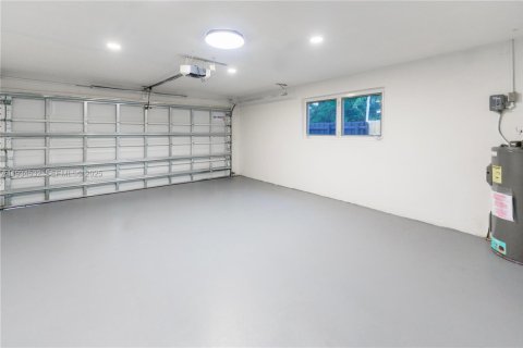 Casa en venta en Fort Lauderdale, Florida, 2 dormitorios, 165.92 m2 № 1994348 - foto 18
