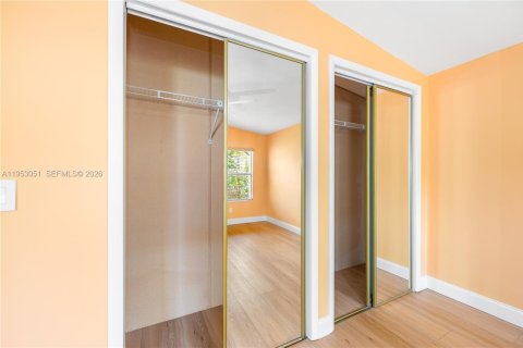 Купить виллу или дом в Дания-Бич, Флорида 2 спальни, 110.93м2, № 2021052 - фото 17