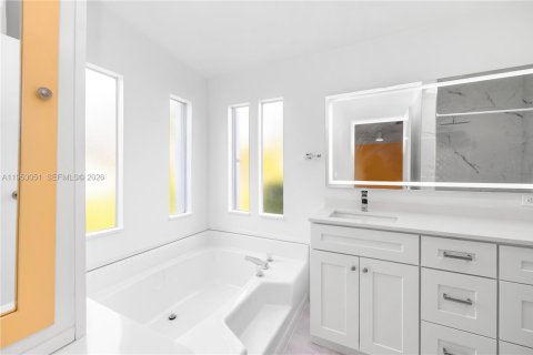 Купить виллу или дом в Дания-Бич, Флорида 2 спальни, 110.93м2, № 2021052 - фото 19