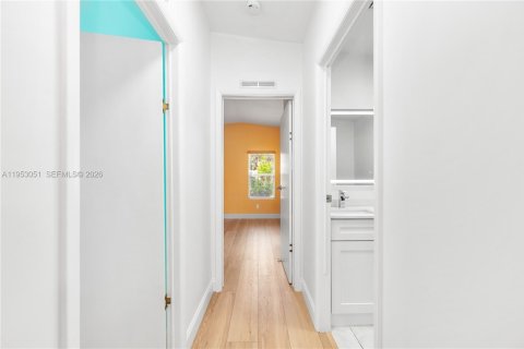 Купить виллу или дом в Дания-Бич, Флорида 2 спальни, 110.93м2, № 2021052 - фото 21