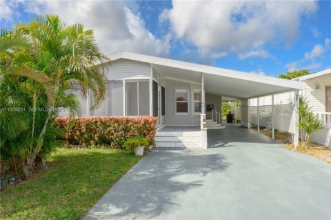 Дом в Дания-Бич, Флорида 2 спальни, 110.93м2 № 2021052