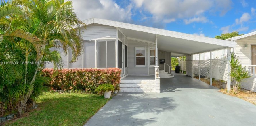 Дом в Дания-Бич, Флорида 2 спальни, 110.93м2 № 2021052