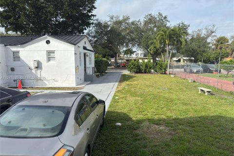 Снять в аренду коммерческую недвижимость в Холливуд, Флорида 270.44м2, № 2004301 - фото 22