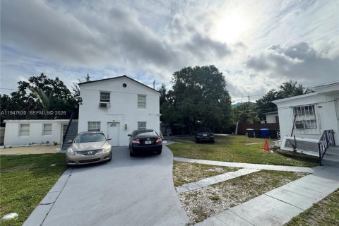 Снять в аренду коммерческую недвижимость в Холливуд, Флорида 270.44м2, № 2004301 - фото 24