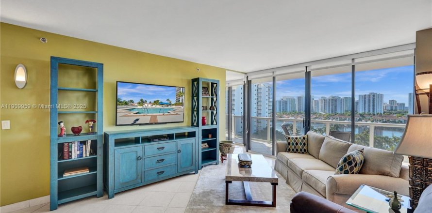 Condo à Aventura, Floride, 2 chambres  № 1966237