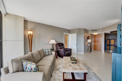 Copropriété à vendre à Aventura, Floride: 2 chambres, 135.64 m2 № 1966237 - photo 17