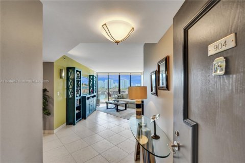 Copropriété à vendre à Aventura, Floride: 2 chambres, 135.64 m2 № 1966237 - photo 10