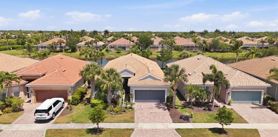 Casa en Venice, Florida 2 dormitorios, 202.34 m2 № 2152164