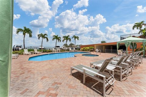 Copropriété à vendre à Saint Pete Beach, Floride: 3 chambres, 228.54 m2 № 2386737 - photo 4