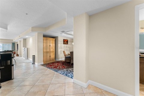 Copropriété à vendre à Saint Pete Beach, Floride: 3 chambres, 228.54 m2 № 2386737 - photo 11