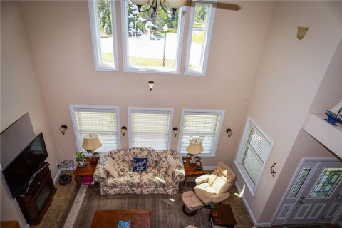 House in Eastpoint, Florida 4 bedrooms, 223.8 sq.m. № 1105761 - photo 26